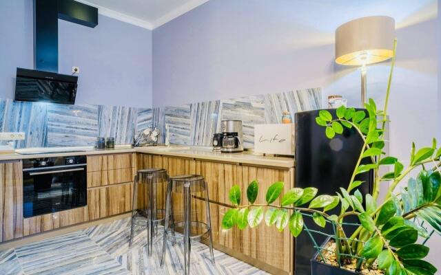 Апартаменты на проспекте Альберта Камалеева 1