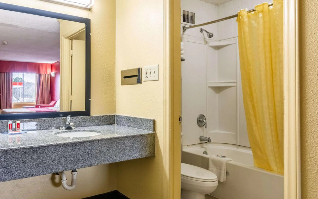 Econo Lodge Charlotte Airport Area
