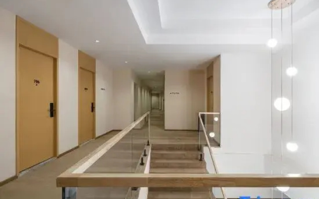 Yixi Hotel (Chongqing Nanbin Road Changjiang International)