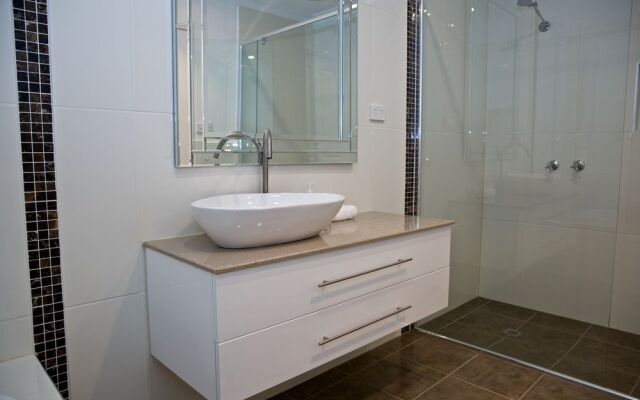 Yarra Glen Racecourse Apartments