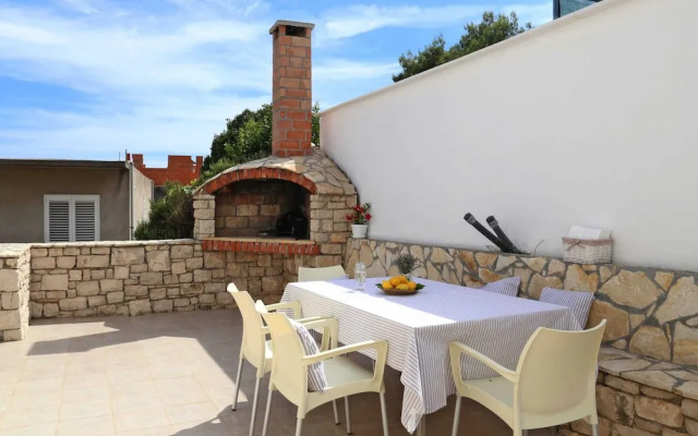 Charming Holiday Home in Cara With Pool
