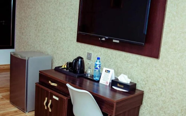 Elegant Suites by Golden Bide Jos