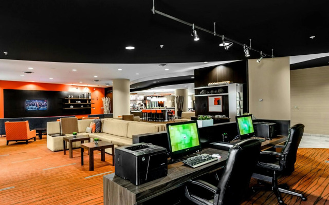 Courtyard by Marriott Easton-Columbus