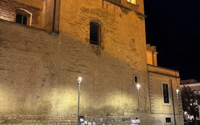 Roses Suite & Apartments