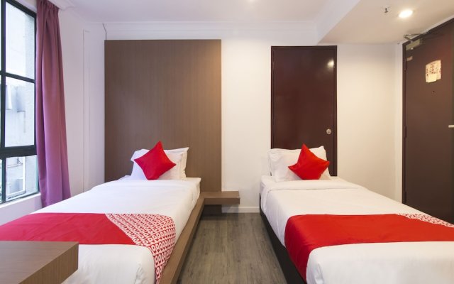 Azimuth Hotel by OYO Rooms