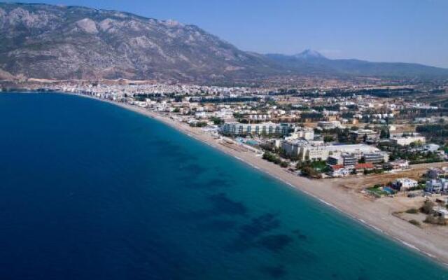 Grand Hotel Loutraki