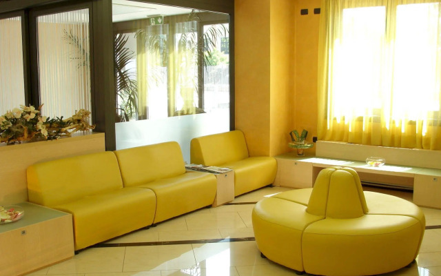 Groane Hotel Residence
