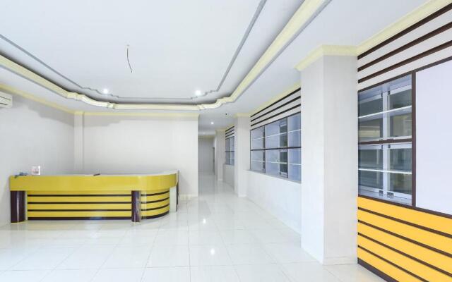 RedDoorz at Brother Homestay Kupang