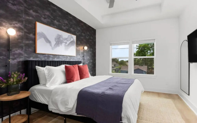 Chic 4BR Getaway Near NRG TMC