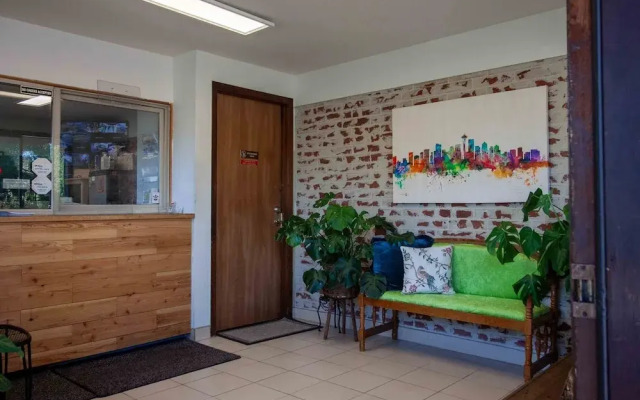 Golden Kent Motel