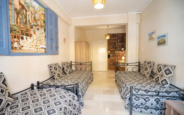 Acropolis Athens 1 bedroom 6 persons apartment.
