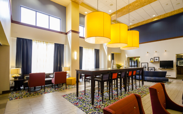 Hampton Inn & Suites Natchez