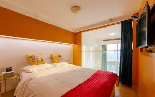 Nantong CBD Zhongnan Rainbow Yiloft Apartment