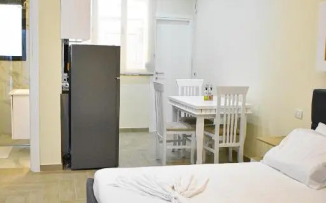 DelMar Apartments