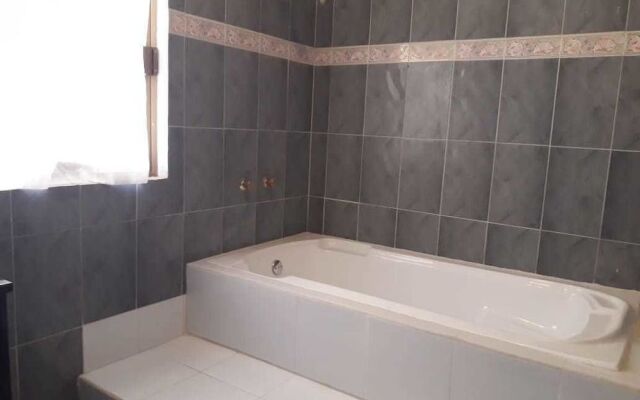 Lia Ajijic - Lakeside B&B