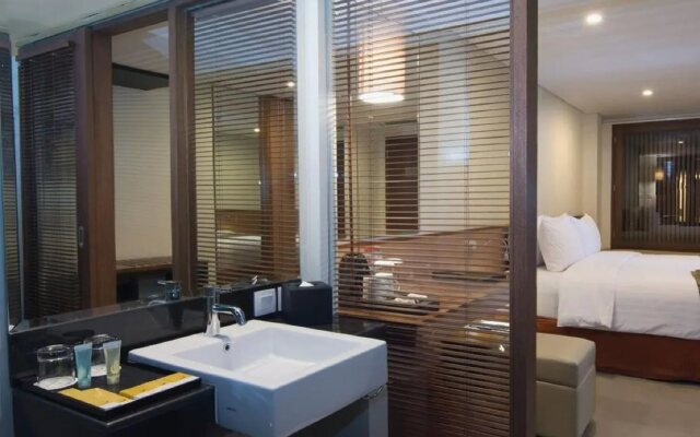Hotel Dafam Savvoya Seminyak