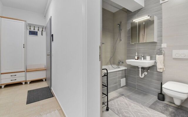 Karina 2BDR Apartment