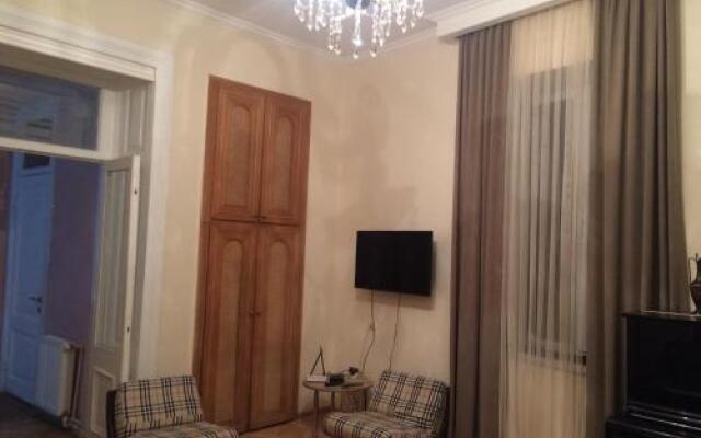 Century House On Vera