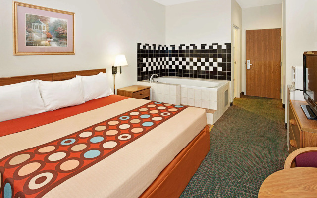 Comfort Inn & Suites Arlington Heights