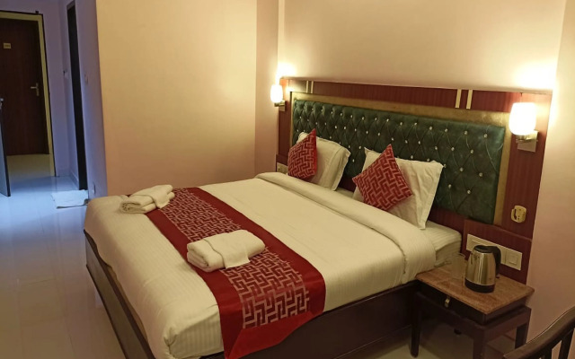Chandra Royal Inn