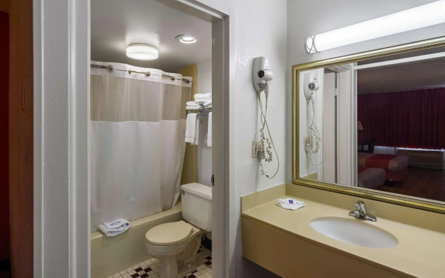 Motel 6 Groton, CT—Casinos Nearby