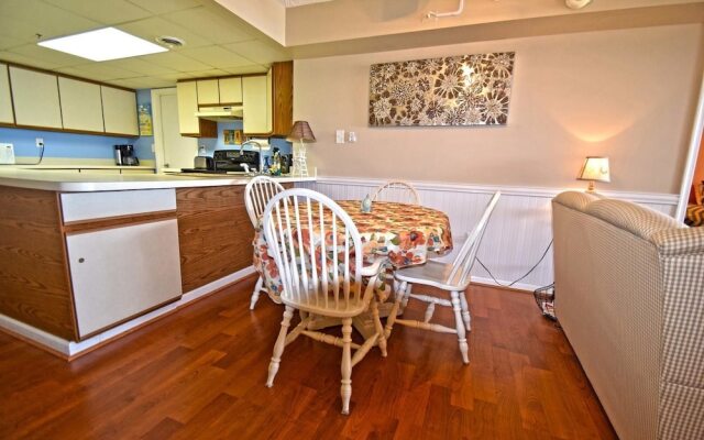 Silver Moon 403 2 Br condo by RedAwning