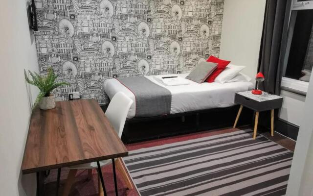 Upper Rock Rooms