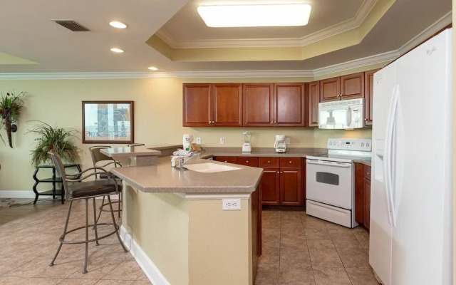 Phoenix Ix 1405 3 Bedroom Condo