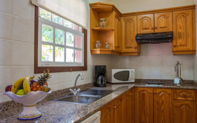 Apartamentos Oasis San Antonio