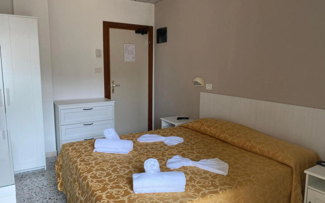 Hotel Modenese