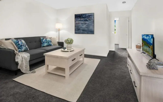 2-bed Near Brisbane CBD With Pool, Sauna & BBQ