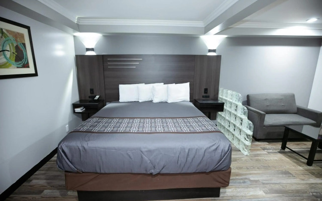 Rodeway Inn & Suites