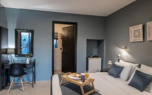 Jo Marinis Rooms