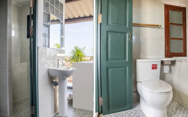 OYO 736 Green Poshtel