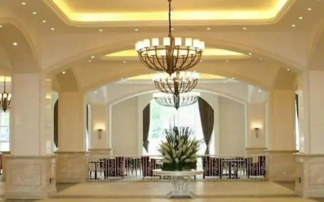 Yantai Blue Sky Hotel