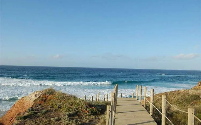 Praia Del Rey Residence