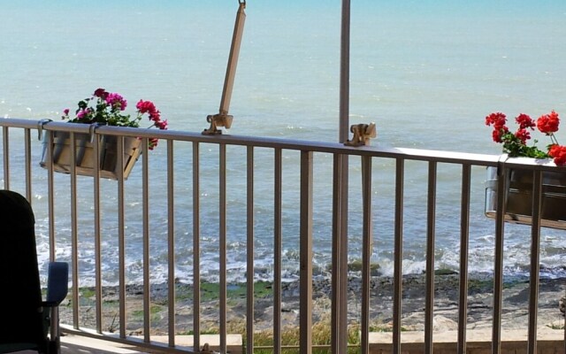 Sea View Apartment