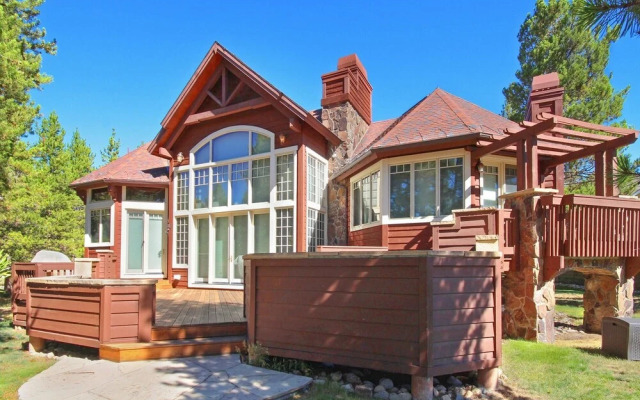 Marksberry Lodge 4 Bedrooms 5.5 Bathrooms Home