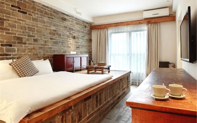 Zuoyouke Theme Hotel
