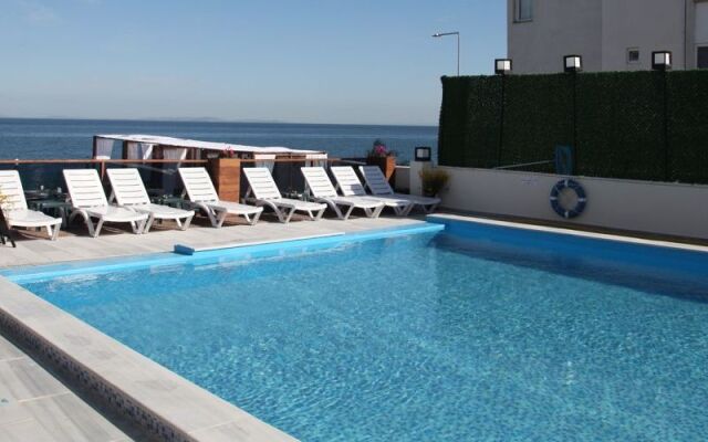 Edda Otel Suit