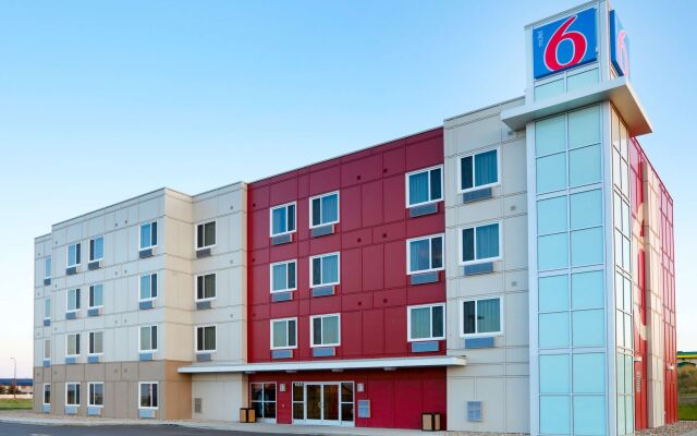 Motel 6 Swift Current, SK
