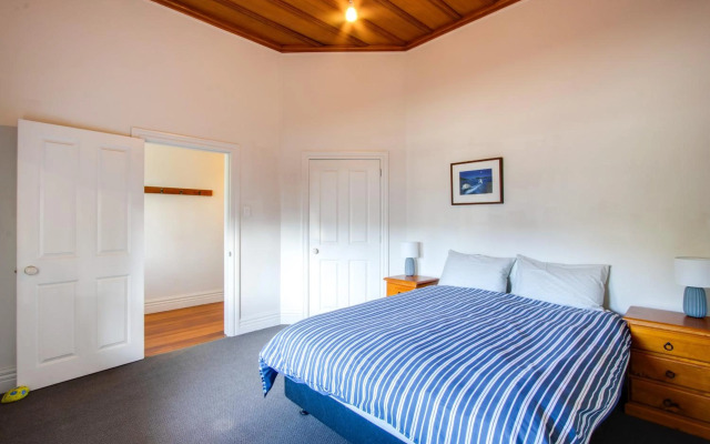 Coastal Villa - Napier Holiday Home