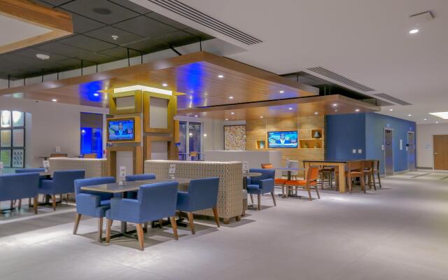Holiday Inn Express & Suites Miami Airport East by IHG