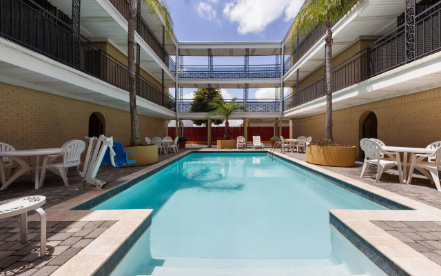 Super 8 by Wyndham New Orleans