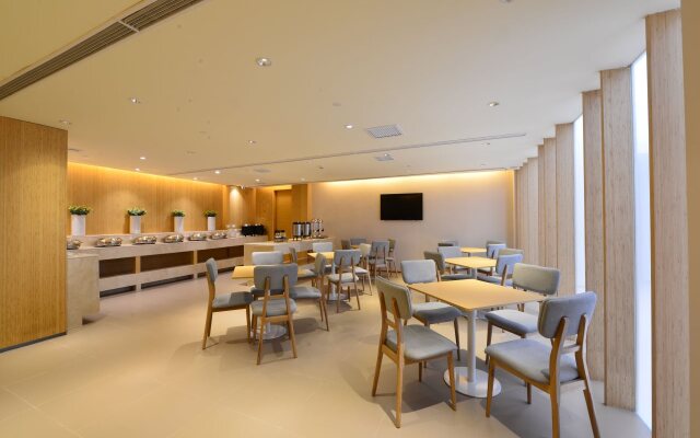 Ji Hotel Shanghai Jiading Qinghe Road