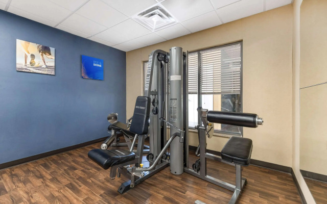Comfort Suites