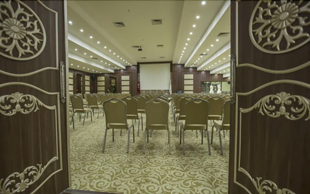 Sarot Termal Park Resort & Spa - Halal Hotel