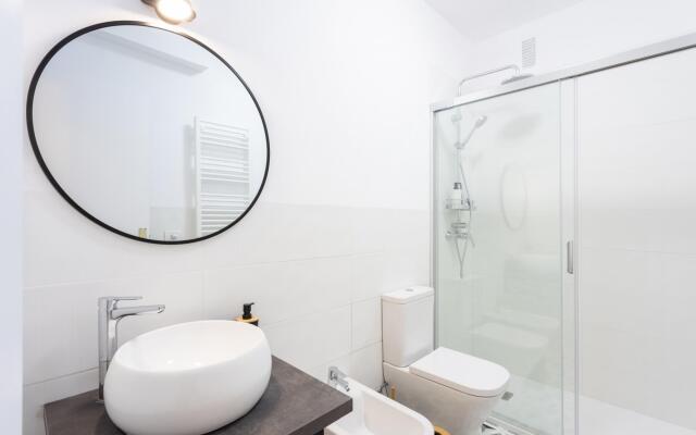 Home2Book Charming Center Apartment Santa Cruz