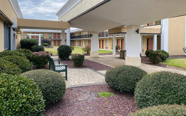 Quality Inn Elizabeth City near University