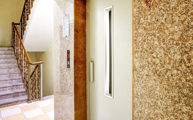 OYO 492 Rose Plaza For Housing Units